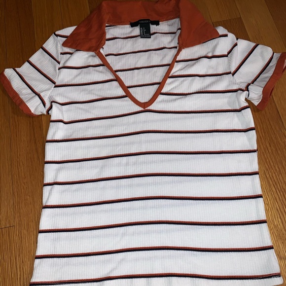 FOREVER 21 | Collar Neck T-Shirt - Picture 2 of 4
